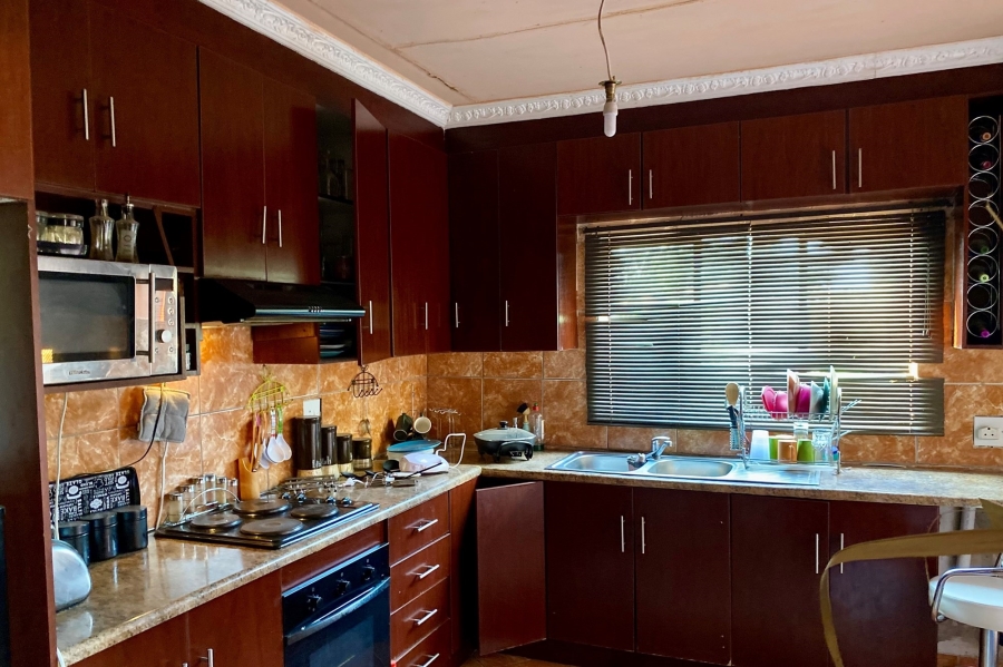 To Let 2 Bedroom Property for Rent in Bapong A North West